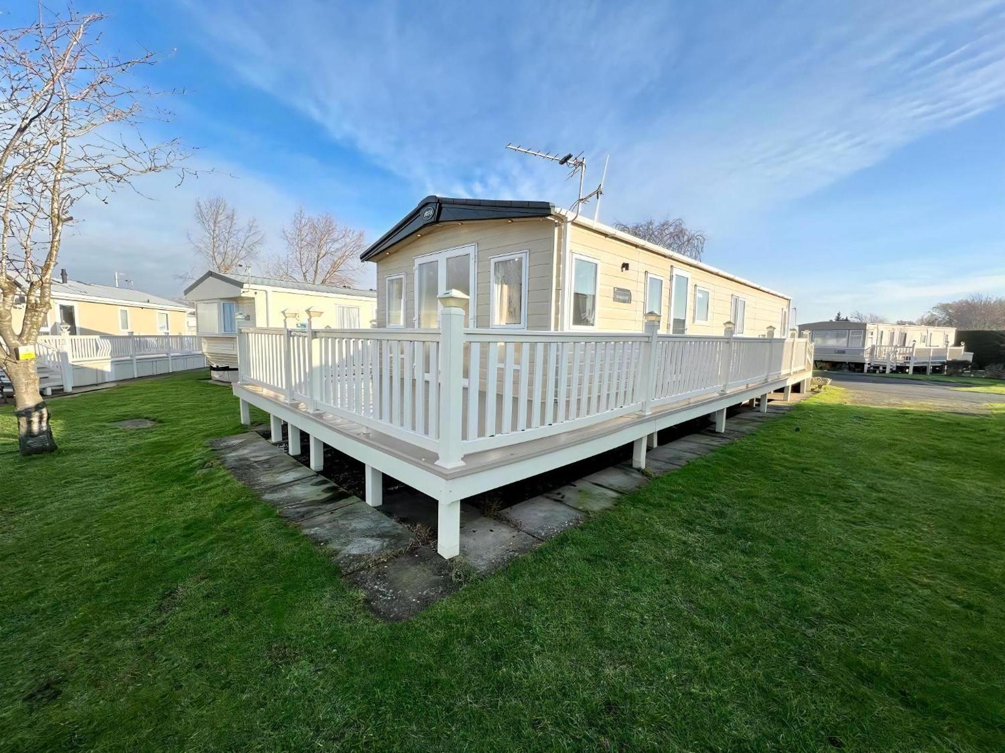 Stunning Caravan With Full Lake View At Southview Holiday Park Ref 33004Ml Skegness Buitenkant foto