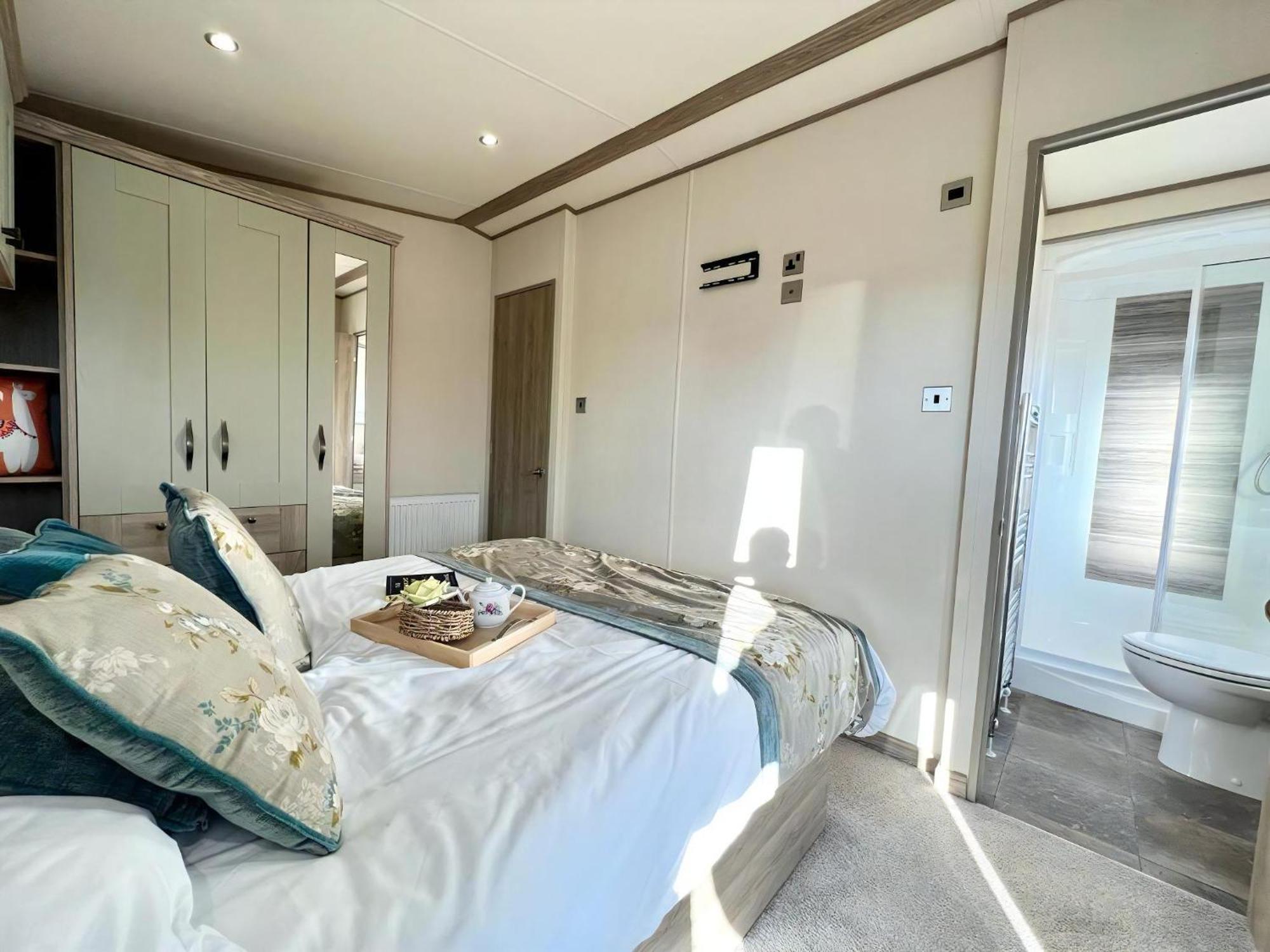 Stunning Caravan With Full Lake View At Southview Holiday Park Ref 33004Ml Skegness Buitenkant foto